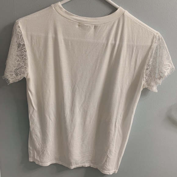 White tee - Picture 3 of 4